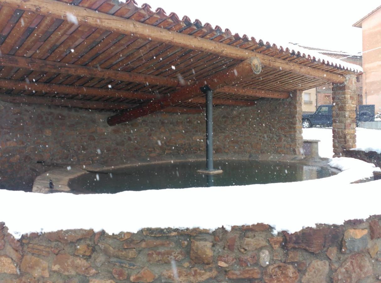 Estudios Casa Lola De Talarn المظهر الخارجي الصورة