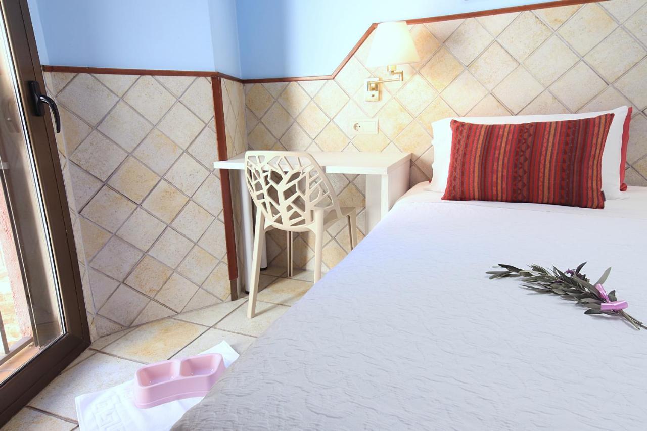 Estudios Casa Lola De Talarn المظهر الخارجي الصورة